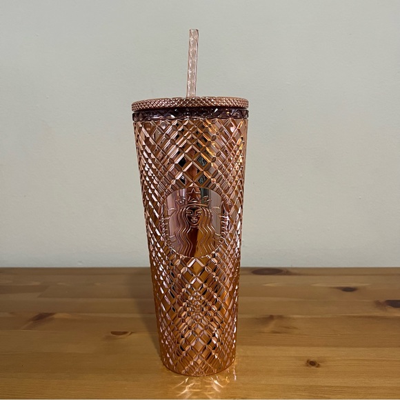 NWT Venti Rose Gold Starbucks Cup ✨ - Picture 2 of 4